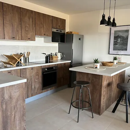 Sejour De Charme A Vue Et Montagne En T3 Residentiel Avec Piscine *