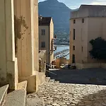Corse, T3 Lumineux Avec Piscine, Entre Et Montagne Calvi (Corsica)