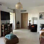 Corse, T3 Lumineux Avec Piscine, Entre Et Montagne Apartment Calvi (Corsica)