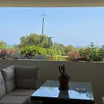Apartment Corse, T3 Lumineux Avec Piscine, Entre Et Montagne