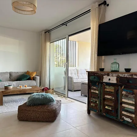 Apartment Corse, T3 Lumineux Avec Piscine, Entre Et Montagne Calvi (Corsica)