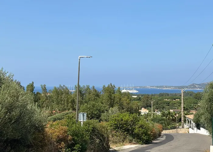 Appartamento SEJOUR EN CORSE CALVI vue mer et montagne en T3 résidentiel avec piscine Calvi (Corsica)